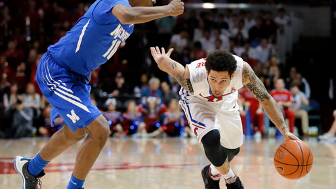 No. 13 SMU rebounds from 1st loss by beating Memphis 80-68